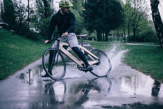 Ein Fahrradrahmen aus Holz? Perfekt geeignet, wie My Esel beweist.