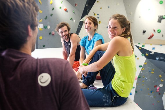 Kletter und Bouldern sind, in den Ballungsräumen, absolute Social-Sportarten.