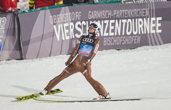 Kamil Stoch won the Four Hills Tournament 2017/18 and now his sponsor is also presenting sponsor