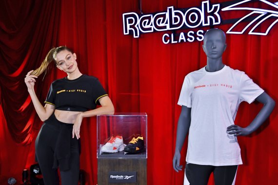 9. Reebok: 4,2 Mio. Follower Reebok setzt auf Instagram auf bekannte Markengesichter, so wie Topmodel Gigi Hadid, die ihrerseits mal eben 46,7 Millionen Follower hat. Das Tochterunternehmen von Adidas postet wie alle Top-10-Accounts auf Englisch.