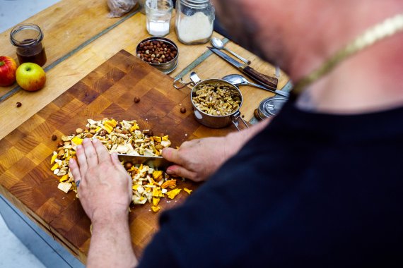 Verschiedene Nüsse und Früchte: Beim Trail Mix kann man kreativ werden