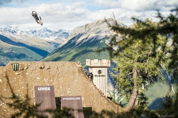 Nine Knights am Reschenpass: Emil Johansson in Action 