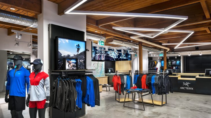 Eine perfekte Mischung aus Bergsport-Enthusiasmus und Urbanität: der neue Arc’Teryx Flagship Store in Vancouver.