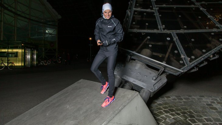 Ingalena Heuck vor der Olympiahalle in München.