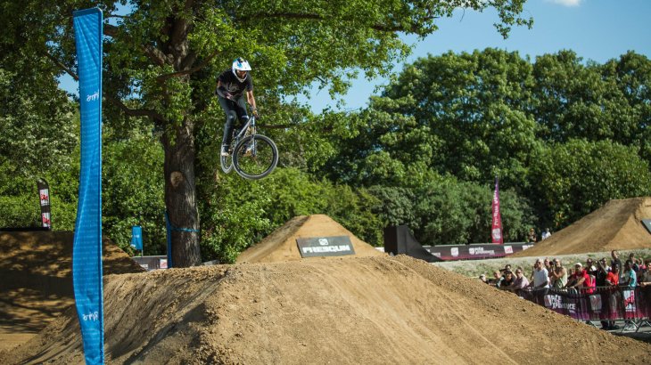 Auf der MTB FISE World Series in Reims konnte das Publikum die Weltelite durch die Lüfte fliegen sehen.