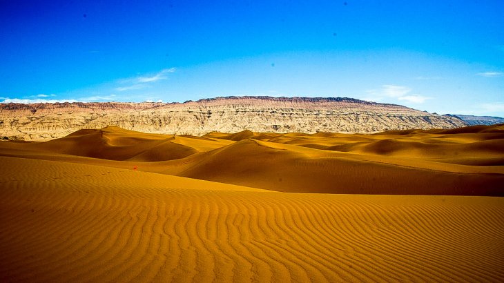 Aber die Rennserie heißt eben nicht umsonst 4Deserts... Temperaturen bis zu 50 Grad sind keine Seltenheit