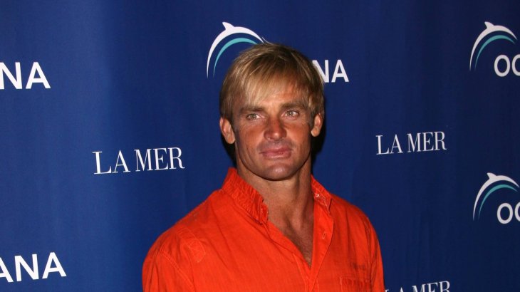 Der Riesenwellen-Surfer Laird Hamilton ist in den USA ein großer Name im Surf-Sport - auch ohne jede Menge Trophäen im Schrank. Dafür entwickelte Hamilton das Surfen immer noch einen Schritt weiter. Sich selbst baute er zum Selfmade-Sponsor auf: Er ist das Werbegesicht des von ihm entwickelten Golf Board, einem 'Surfbrett für den Golfplatz'. Außerdem wird unter seinem Vornamen Laird Bekleidung, Superfood und eine Workout-Linie vermarktet.