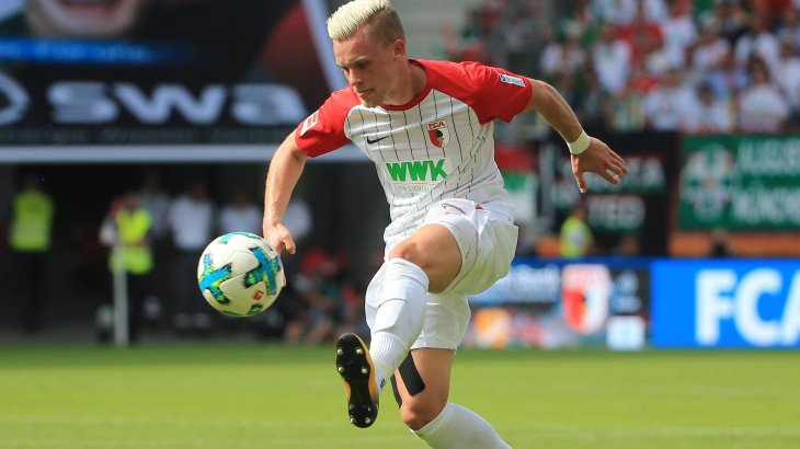 3 bis 4,5 Millionen Euro zahlt die WWK Versicherungsgruppe dem FC Augsburg als Brustsponsor im Jahr. Baramundi Software ist neuer Ärmelsponsor für 300.000 bis 400.000 Euro.