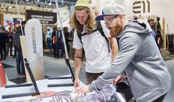 Die ISPO Munich widmet dem Snowboarden die Focus-Area „Welcome to Snowsports!“, die alle wichtigen Technologien und Innovationen präsentiert – ein offener Treffpunkt mit Lounge für die gesamte Branche, in dem Händler, Hersteller, Profis und Influencer zusammenfinden. 