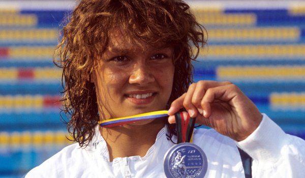 Franziska van Almsick gewinnt Silber bei Olympia 1992 in Barcelona.