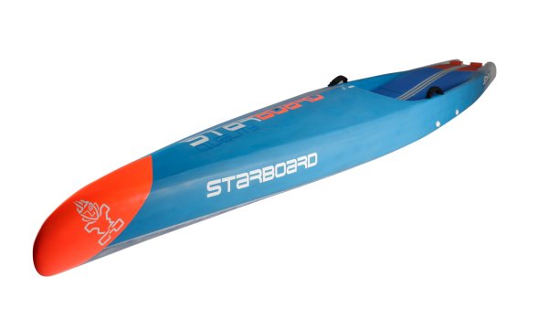 Der Racer unter den SUP-Boards: Der ist nichts für Anfänger, weil er aufgrund der Konstruktion - eine hohe und steile Rail begünstigt den Antrieb – recht schnell an Fahrt gewinnt und deswegen auch von SUP-Fans bevorzugt wird, die an Rennen teilnehmen.