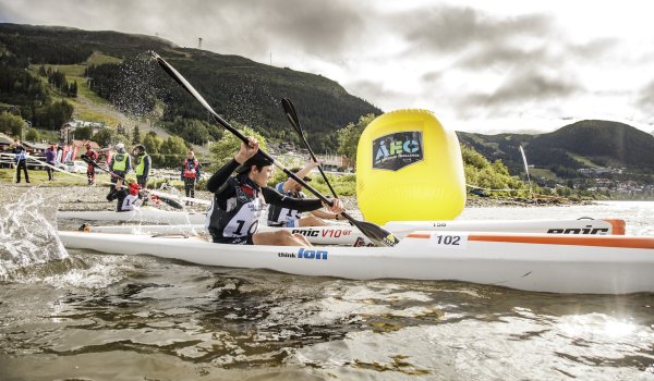 Los geht es bei der Are Extreme Challenge im Kajak.