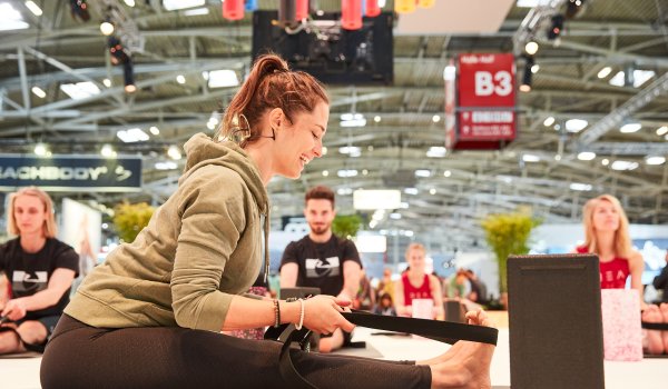 Blackroll meets Yoga mit Sinah Diepold, Claudio Trento und dem Basefive-Team auf der ISPO Munich 2021